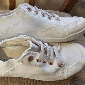 Vionic Women's Slip On Shoes